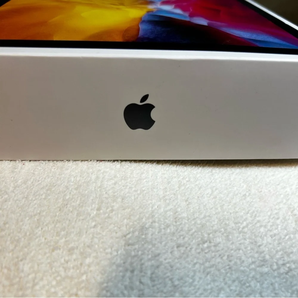 Lot of 4 Items iPad, iPad Pro, iPhone 7 Plus and iPhone 14+ Empty Boxes.